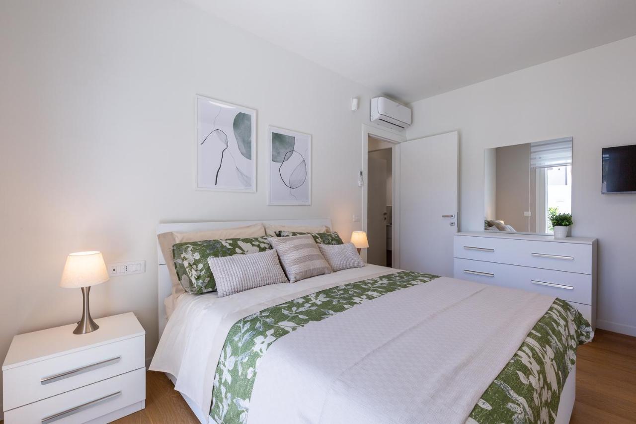 Quartu SantʼElena Colombo Palace - Suite Eden Via Perda Bona 35A מראה חיצוני תמונה