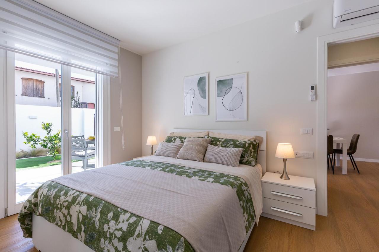 Quartu SantʼElena Colombo Palace - Suite Eden Via Perda Bona 35A מראה חיצוני תמונה